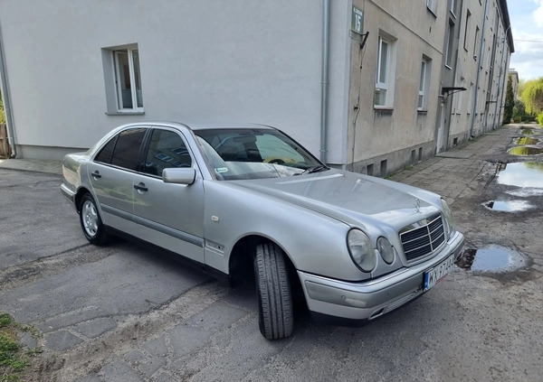 Mercedes-Benz Klasa E cena 5900 przebieg: 347000, rok produkcji 1997 z Pruszków małe 232